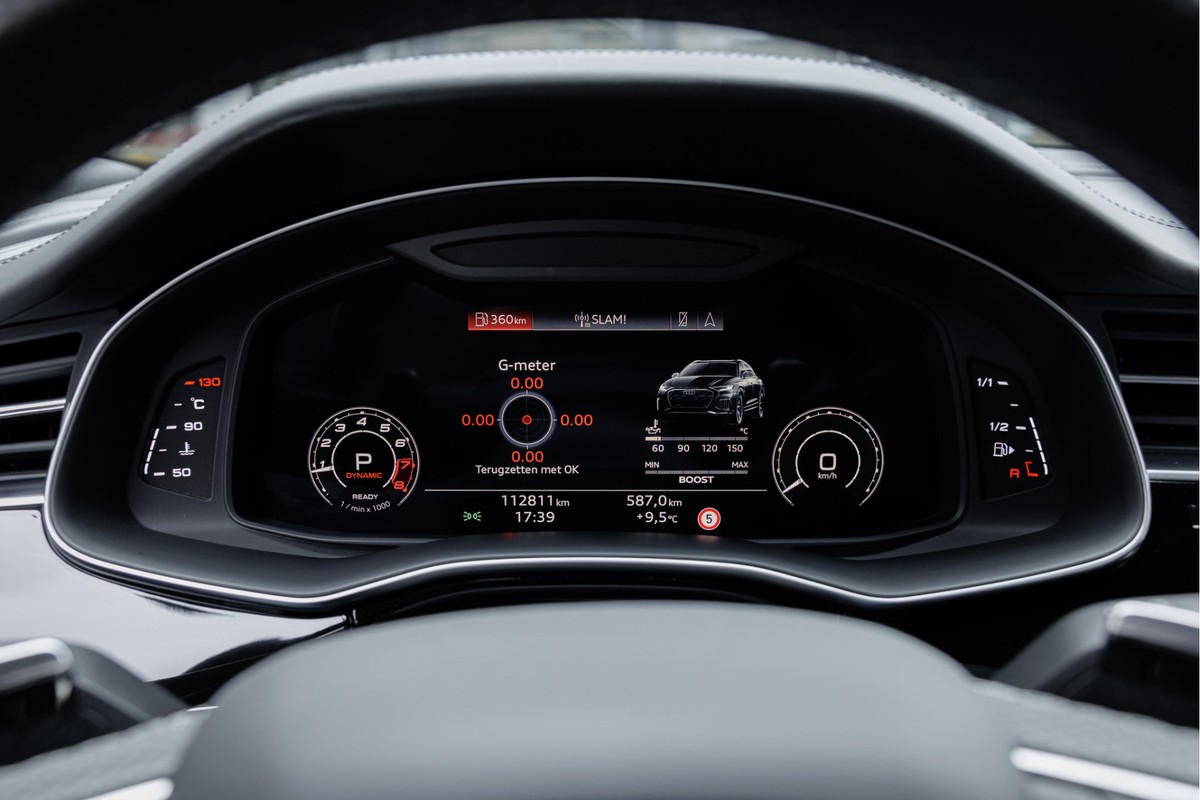 Audi RSQ8