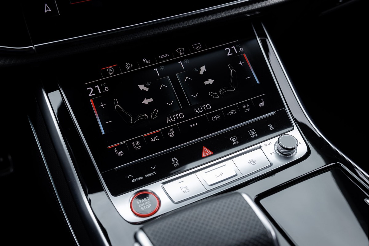 Audi RSQ8