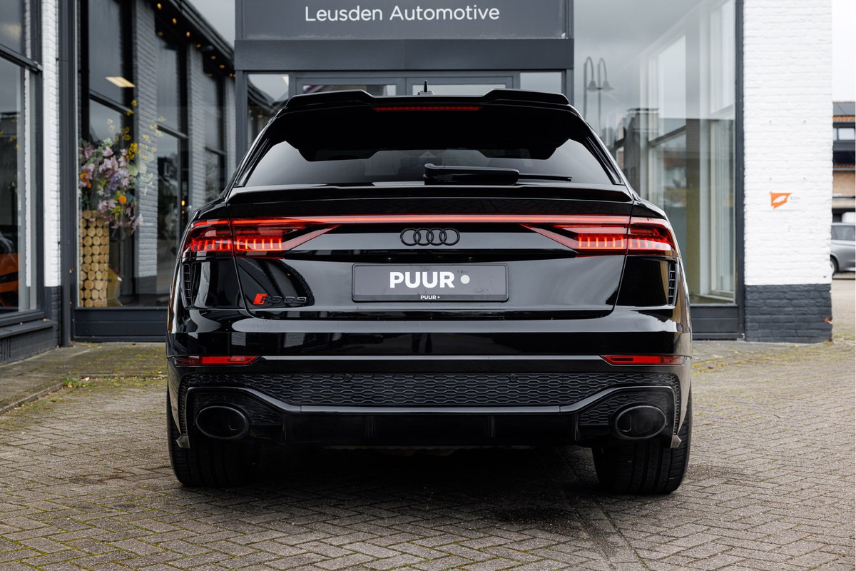 Audi RSQ8