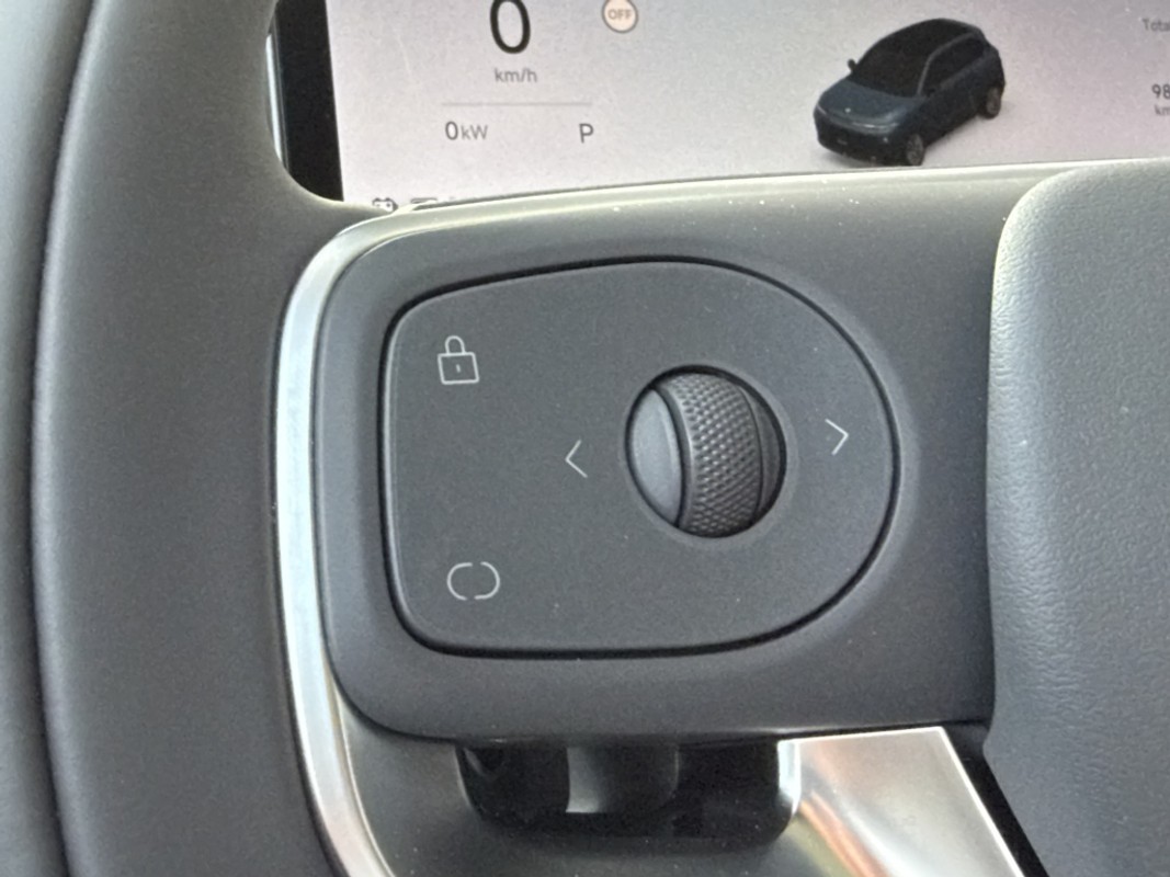 Leapmotor B10