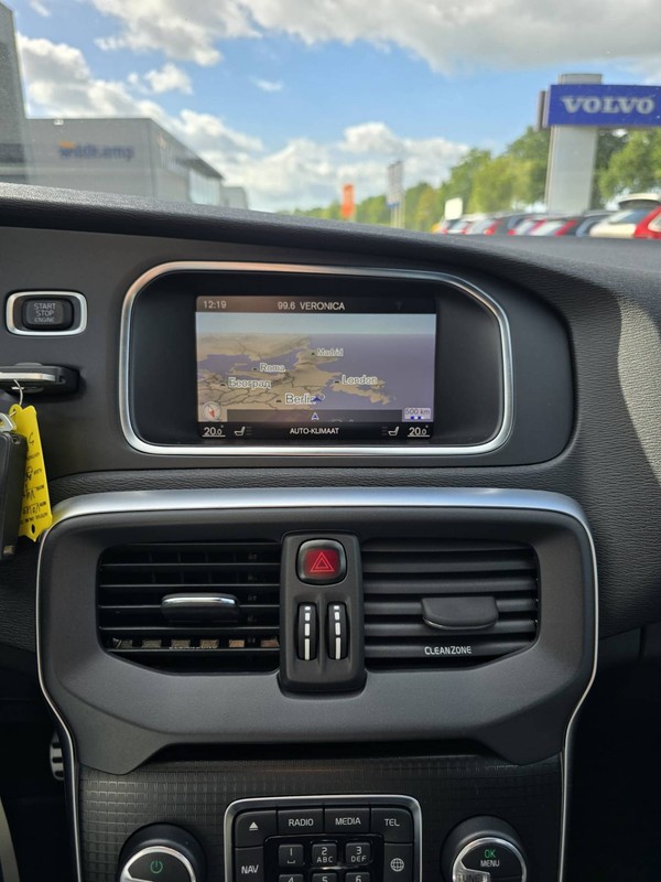 Volvo V40