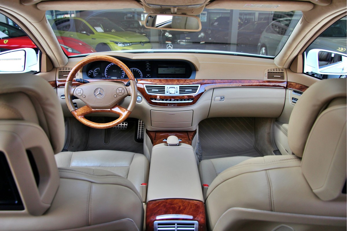 Mercedes-Benz S-Klasse