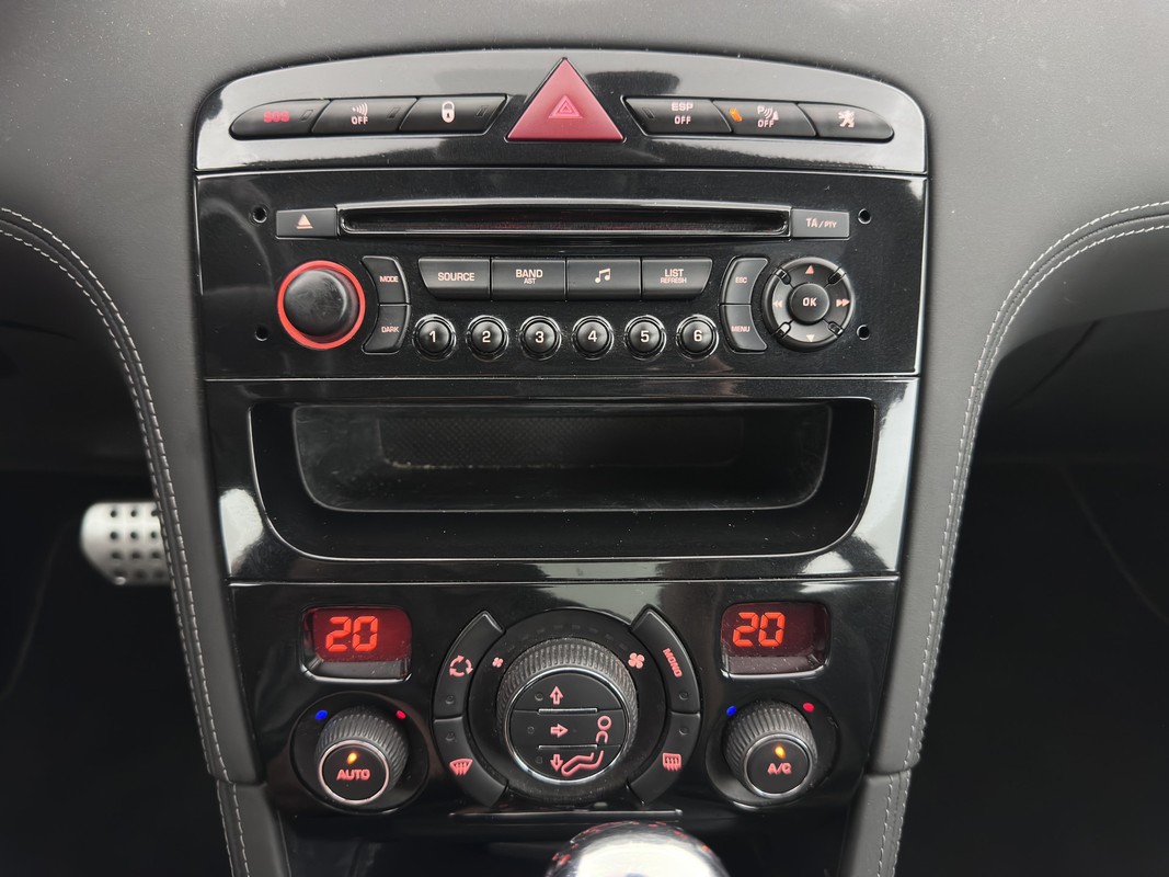 Peugeot RCZ