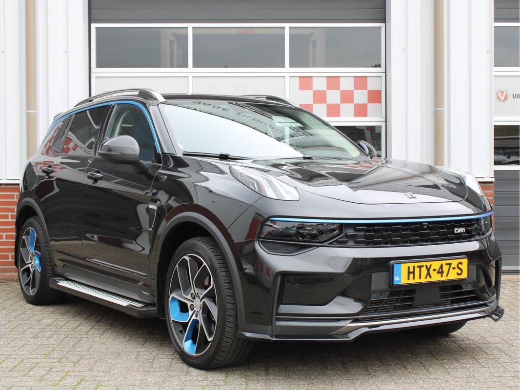 Lynk & Co 01