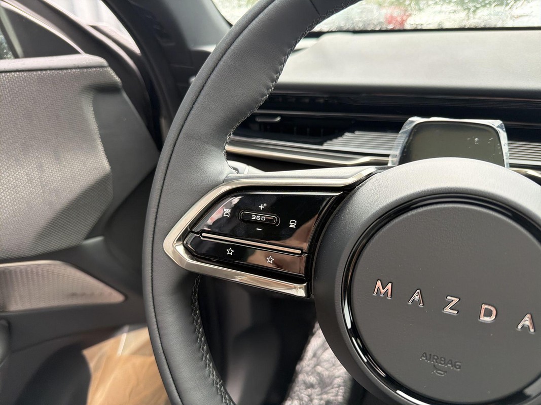 Mazda CX-6e
