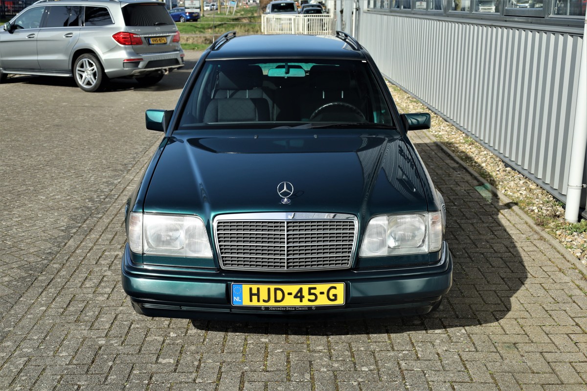 Mercedes-Benz E-Klasse