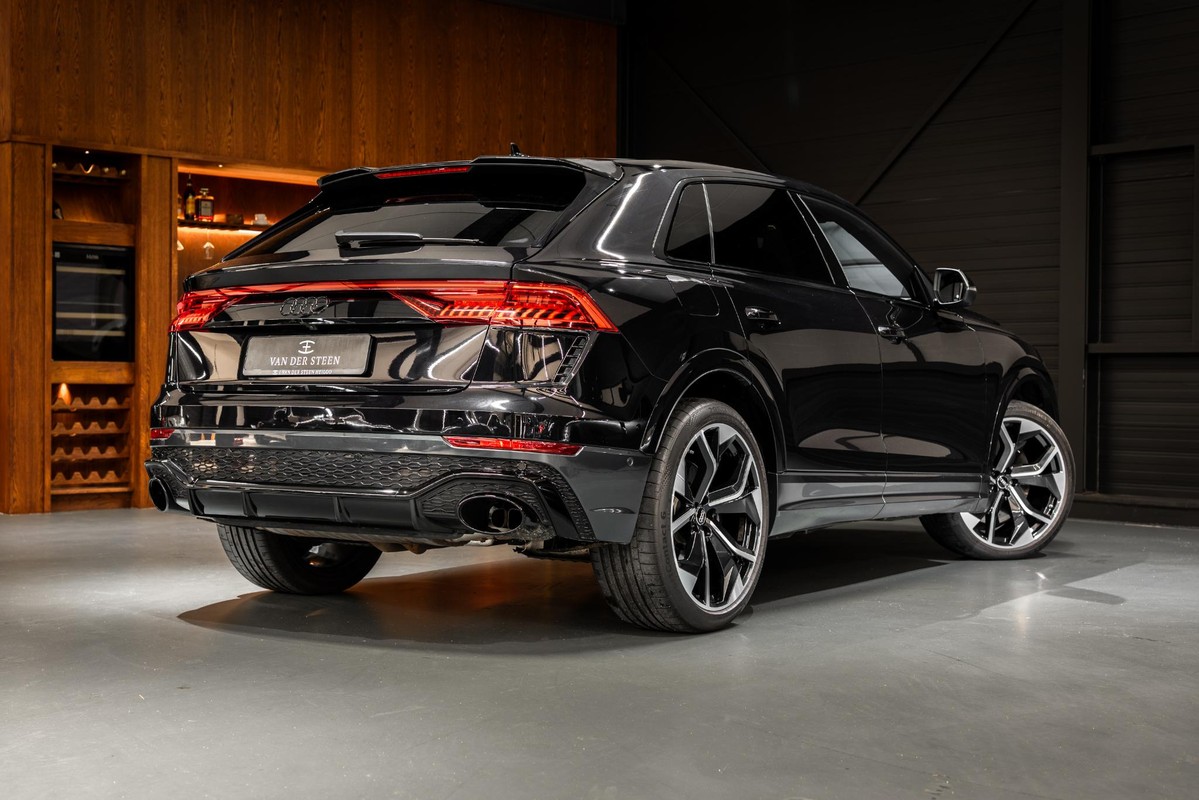 Audi RSQ8