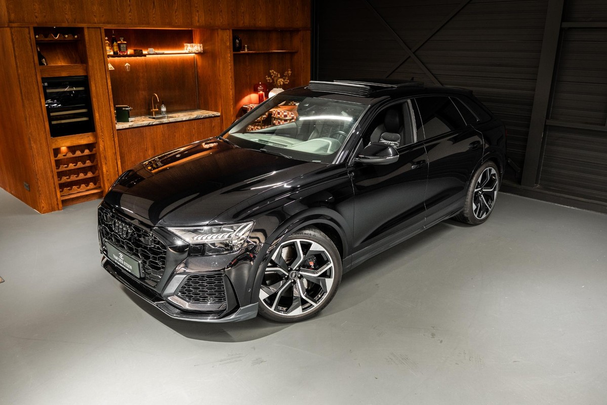 Audi RSQ8