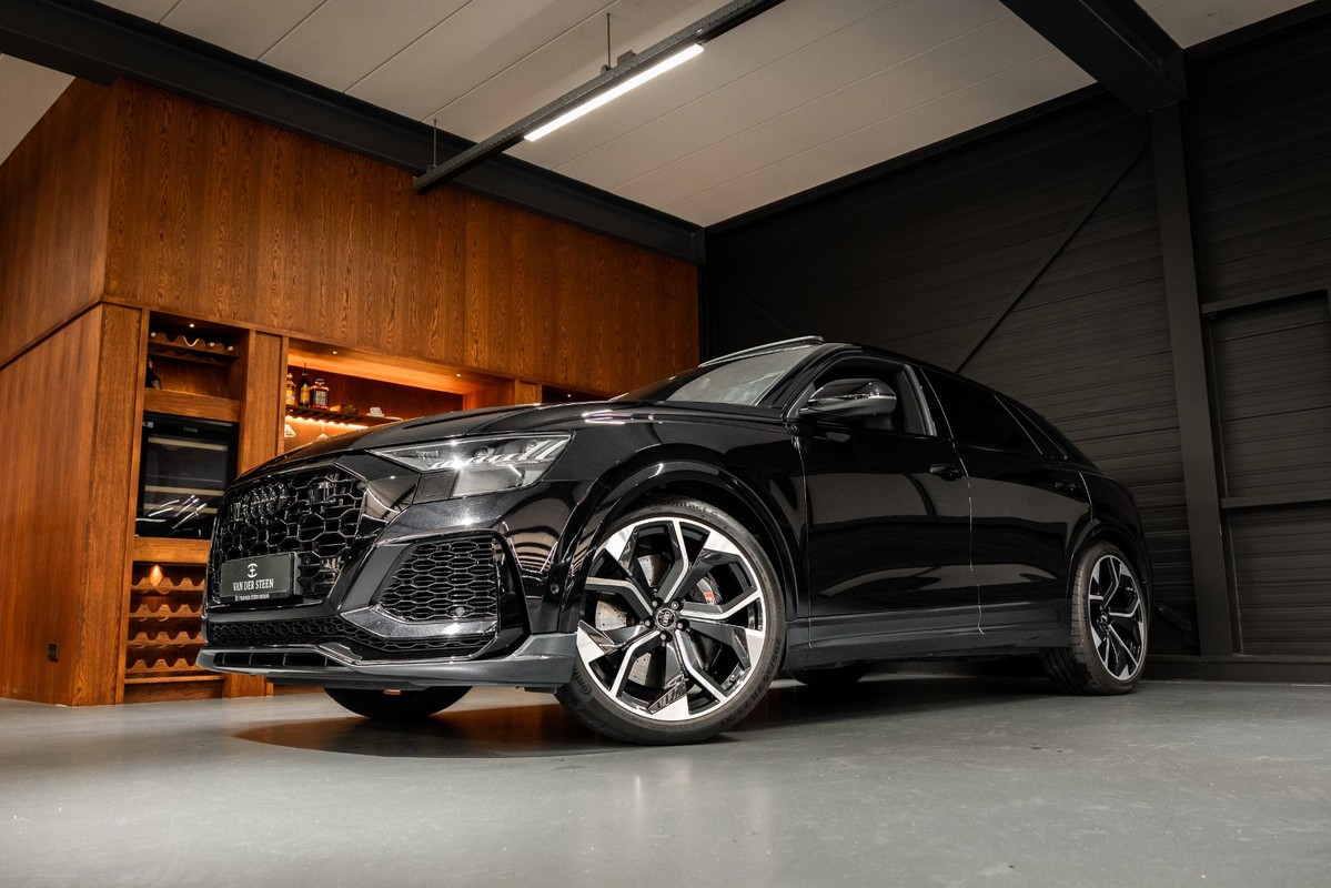Audi RSQ8