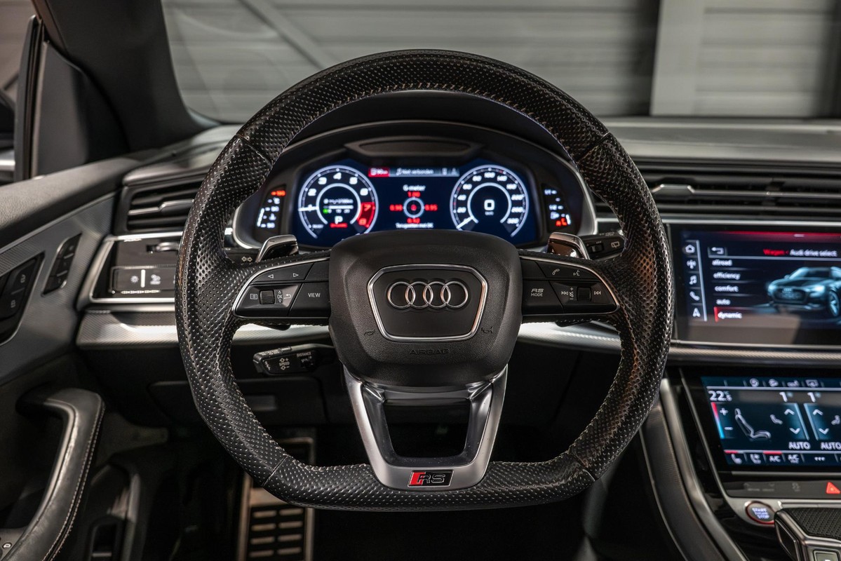 Audi RSQ8