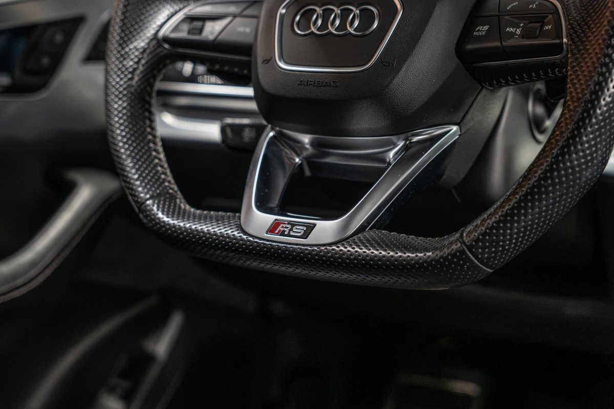 Audi RSQ8