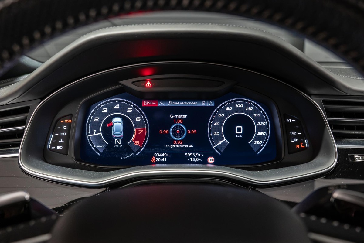 Audi RSQ8