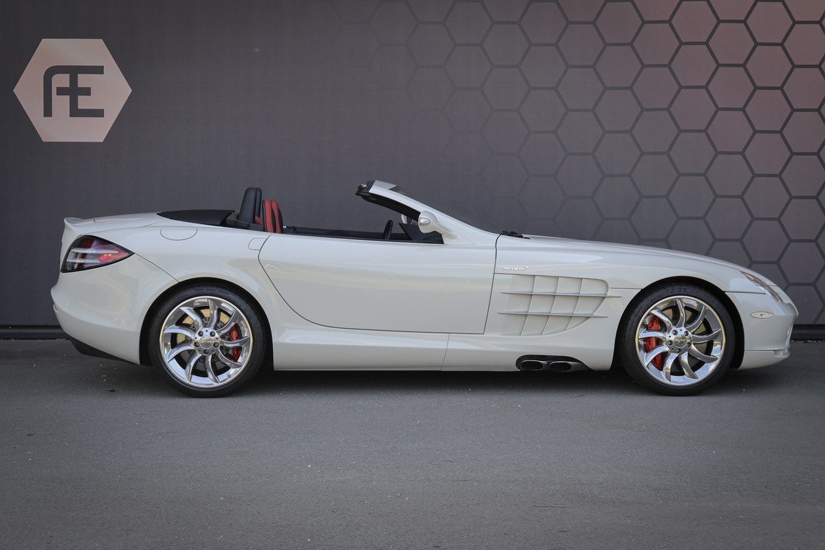 Mercedes-Benz SLR