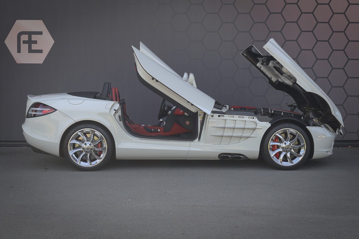 Mercedes-Benz SLR