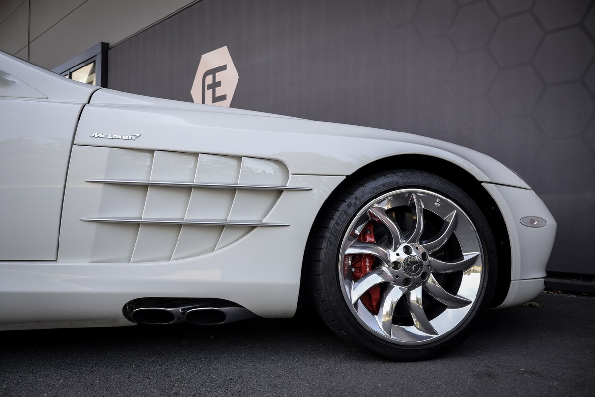 Mercedes-Benz SLR