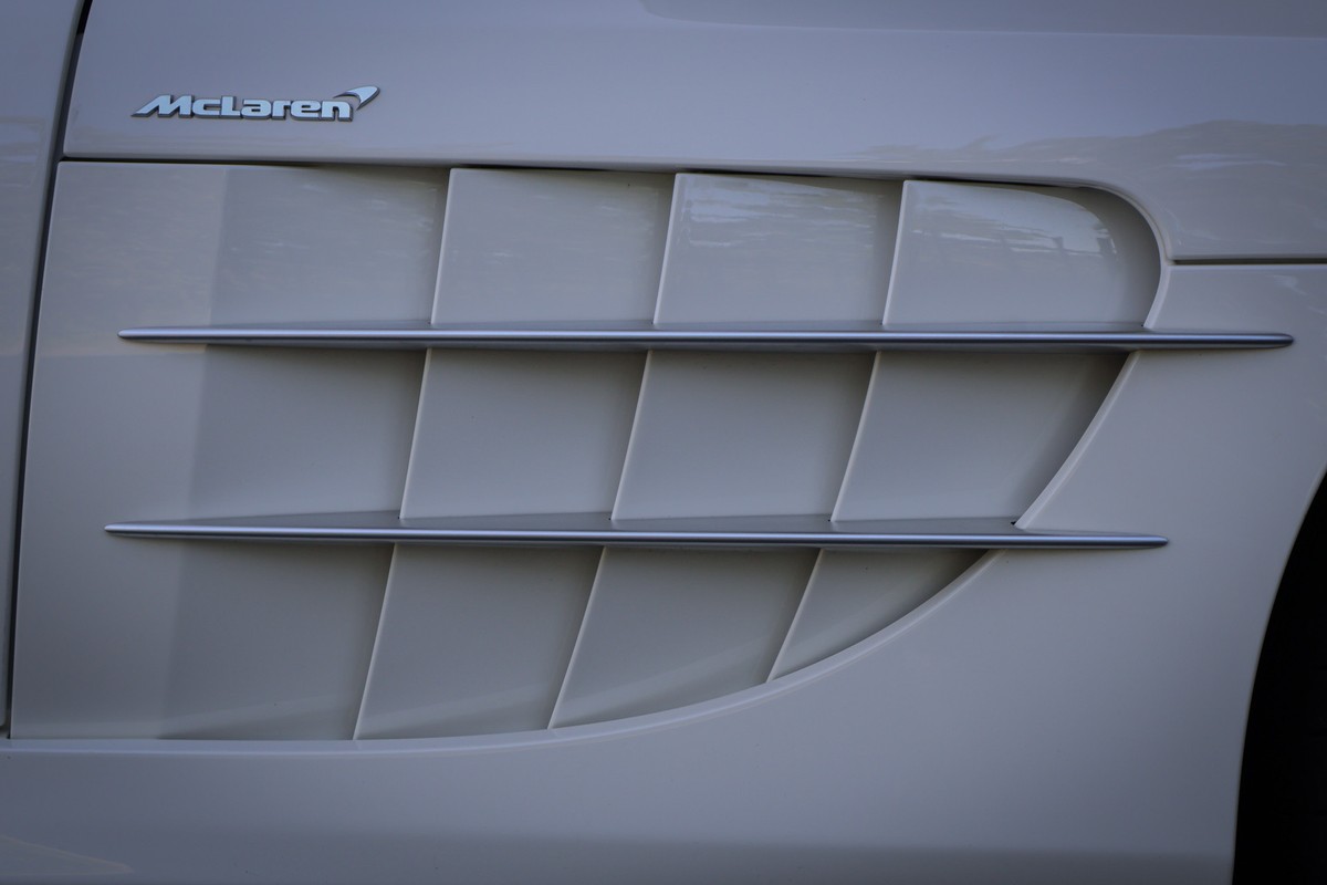 Mercedes-Benz SLR