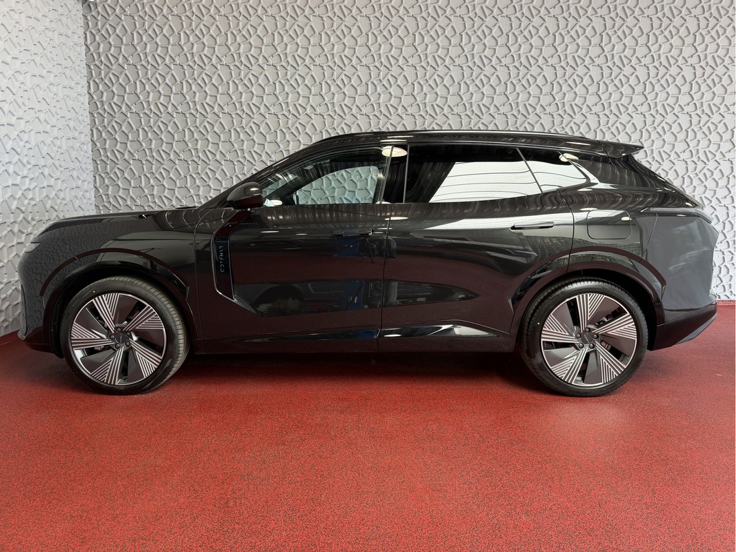 Lynk & Co 08