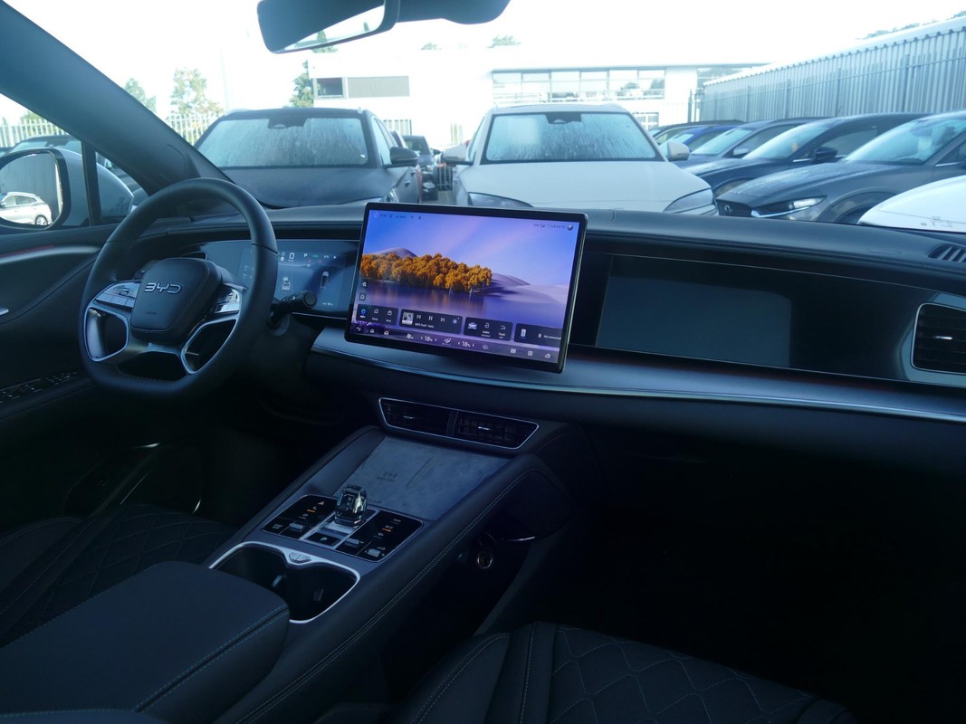 BYD SEALION