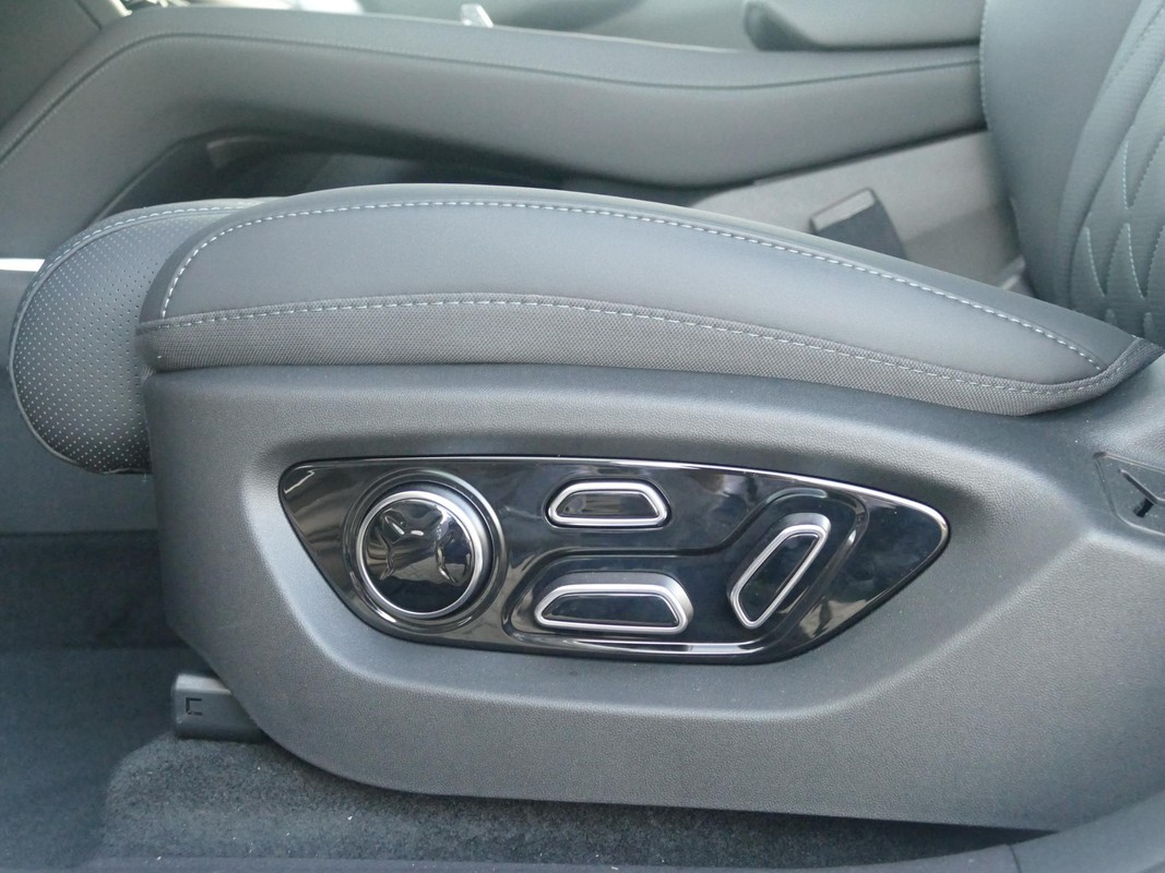 BYD SEALION