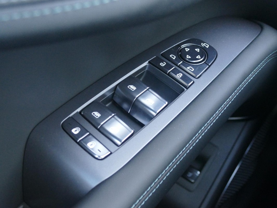 BYD SEALION