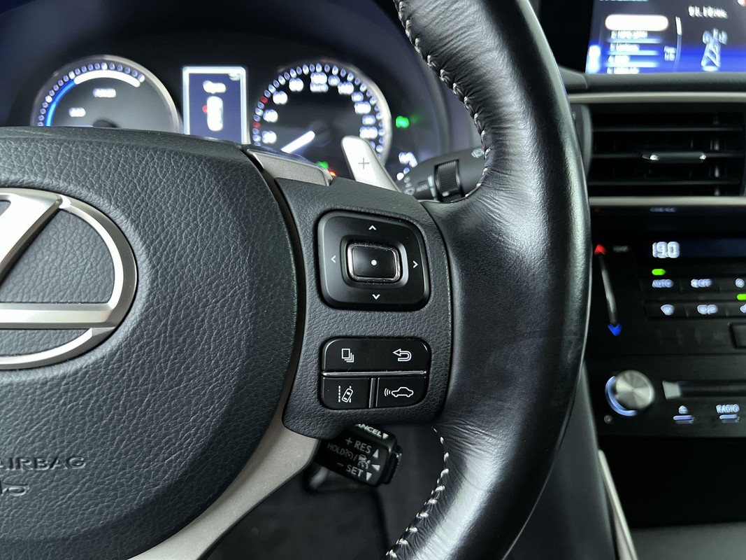 Lexus IS