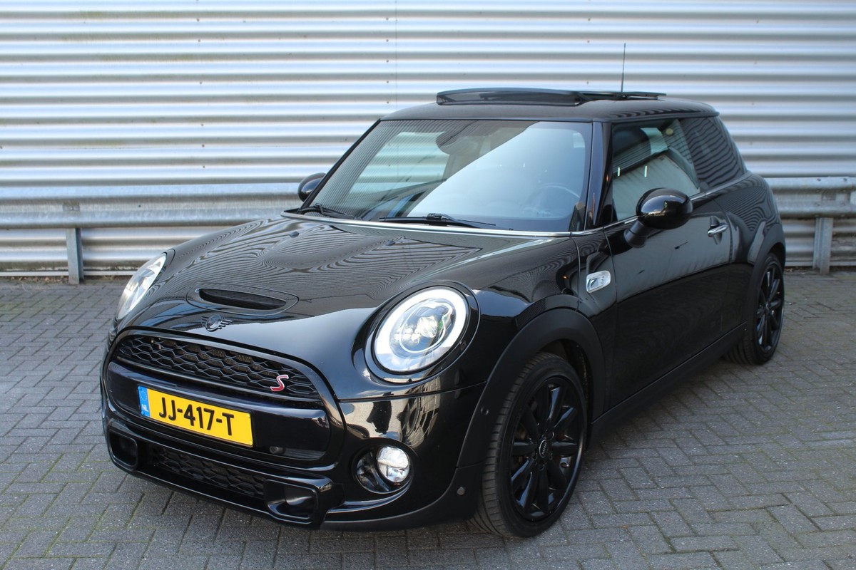 MINI-Cooper S-2.0 192pk Serious Business AUTOMAAT Panoramadak NL Auto NAP | Lease One en Lenen op Maat maken het mogelijk! MINI-Cooper S-2.0 192pk Serious Business AUTOMAAT Panoramadak NL Auto NAP | Lease One en Lenen op Maat maken het mogelijk!