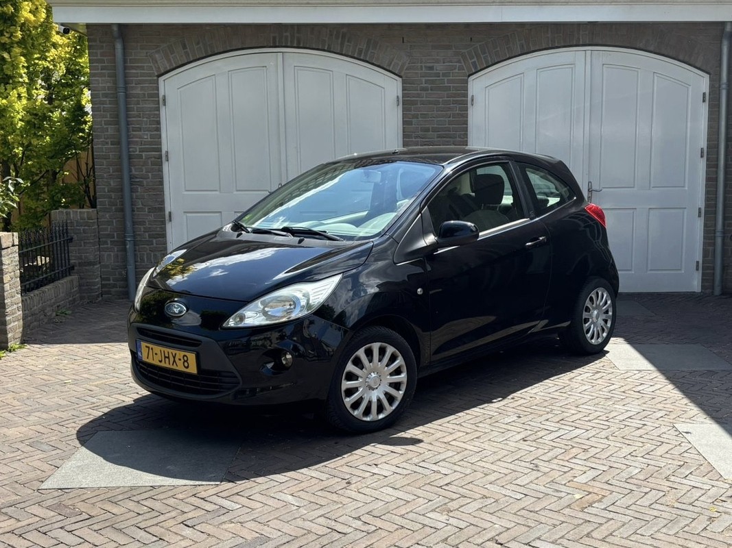 Ford-Ka-1.2 Titanium | Lease One en Lenen op Maat maken het mogelijk!