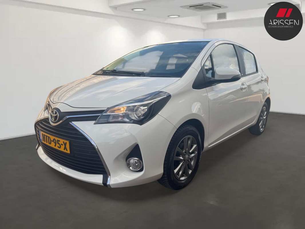 Toyota-Yaris-1.0 VVT-i Business Plus | Lease One en Lenen op Maat maken het mogelijk!