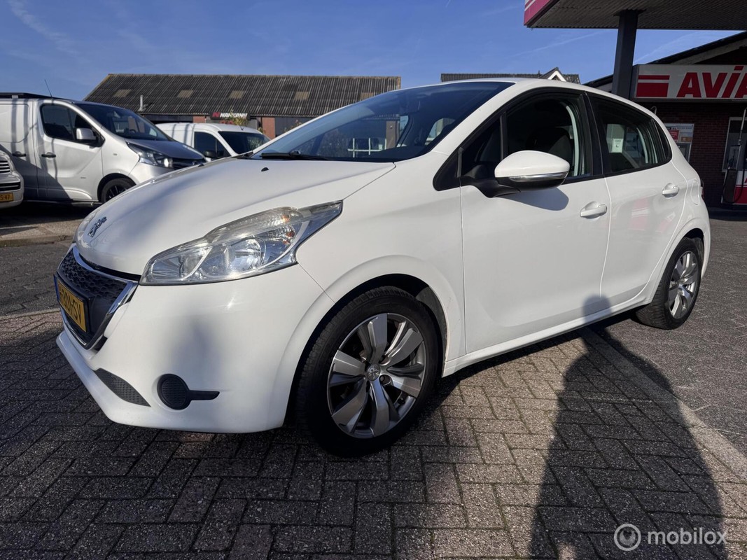 Peugeot-208-1.0 VTi Blue Lease | Lease One en Lenen op Maat maken het mogelijk!