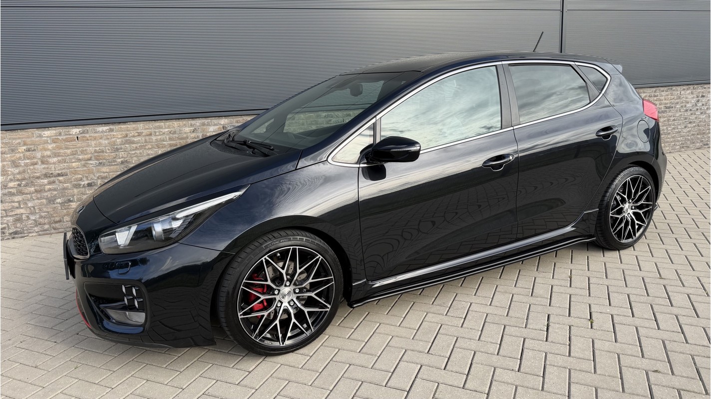 Kia-cee'd-1.6 GT | Lease One en Lenen op Maat maken het mogelijk!
