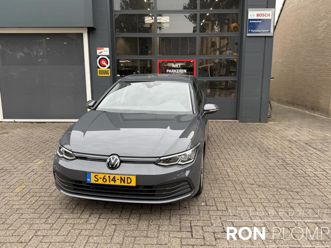 Volkswagen-Golf-1.0 TSI Life | Lease One en Lenen op Maat maken het mogelijk! Volkswagen-Golf-1.0 TSI Life | Lease One en Lenen op Maat maken het mogelijk!