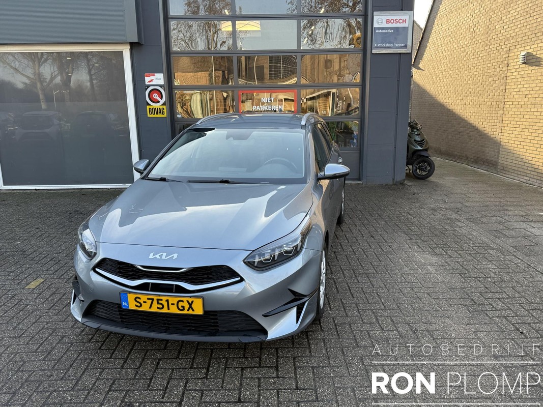 Kia-Ceed-1.0 T-GDi MHEV DynamicLine Automaat | Lease One en Lenen op Maat maken het mogelijk!