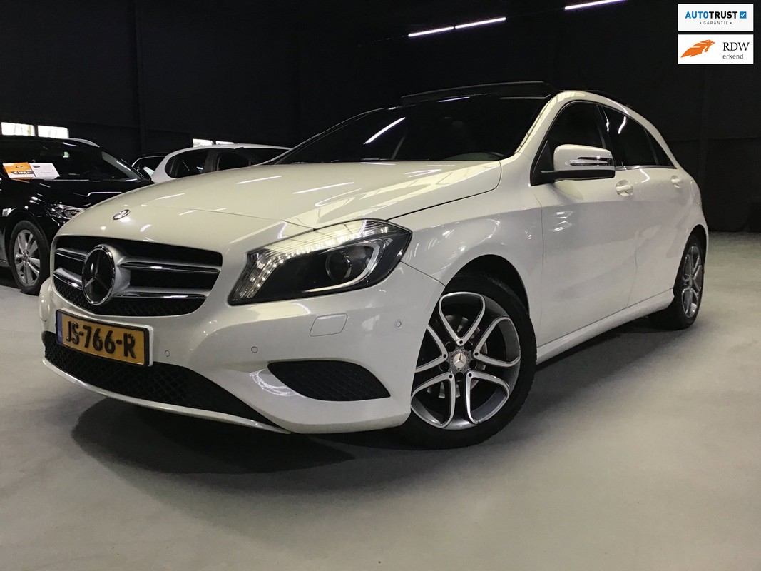 Mercedes-Benz-A-Klasse-200 Prestige I Pano I Leder I Camera I Led I Automaat I Navi I Stoelverw I Cruise I Airco I 156 PK I Xenon. | Lease One en Lenen op Maat maken het mogelijk!