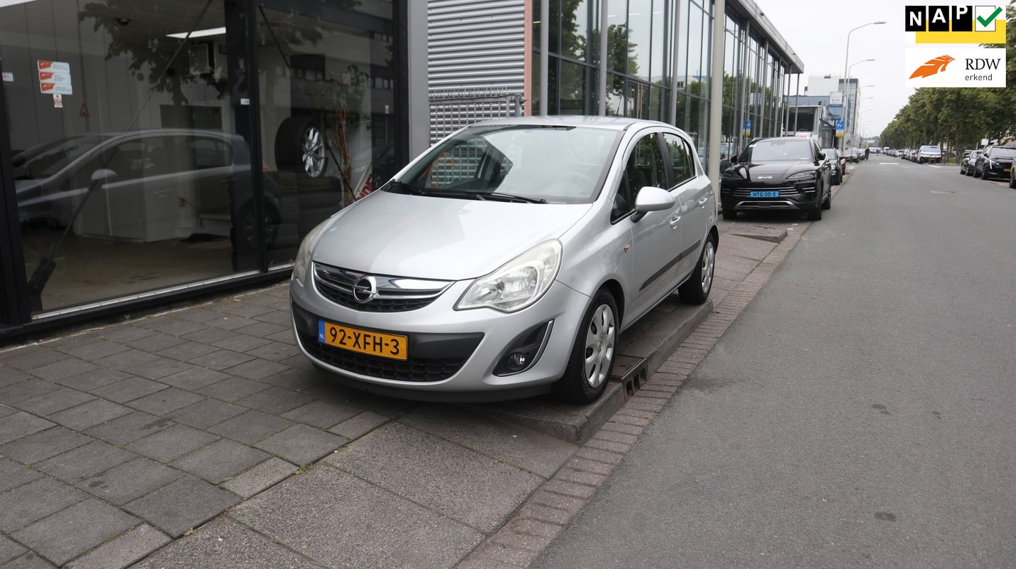 Opel-Corsa-1.2-16V 2e EIGENAAR / AIRCO / CRUISE CONTROL | Lease One en Lenen op Maat maken het mogelijk!