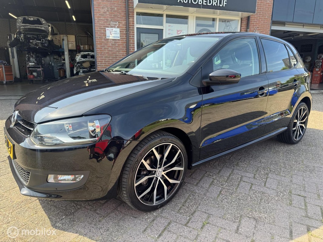 Volkswagen-Polo-1.2 TSI BlueMotion Highline | Lease One en Lenen op Maat maken het mogelijk! Volkswagen-Polo-1.2 TSI BlueMotion Highline | Lease One en Lenen op Maat maken het mogelijk!