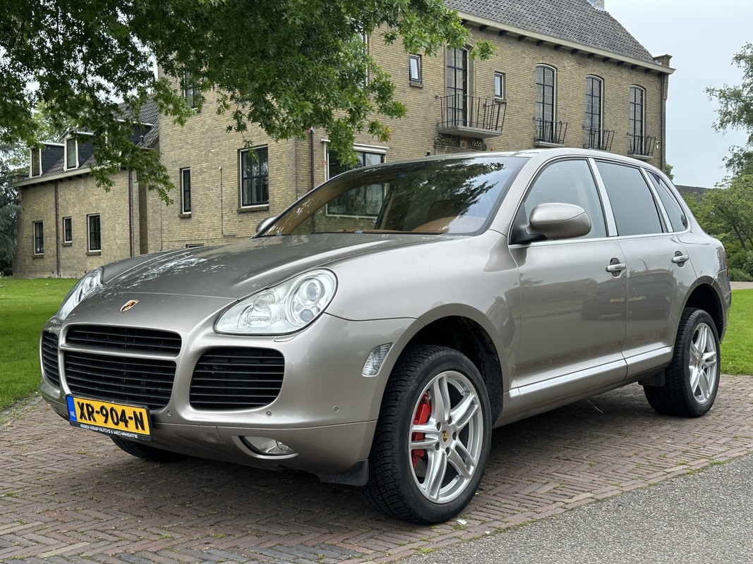 Porsche-Cayenne-4.5 Turbo | Lease One en Lenen op Maat maken het mogelijk!