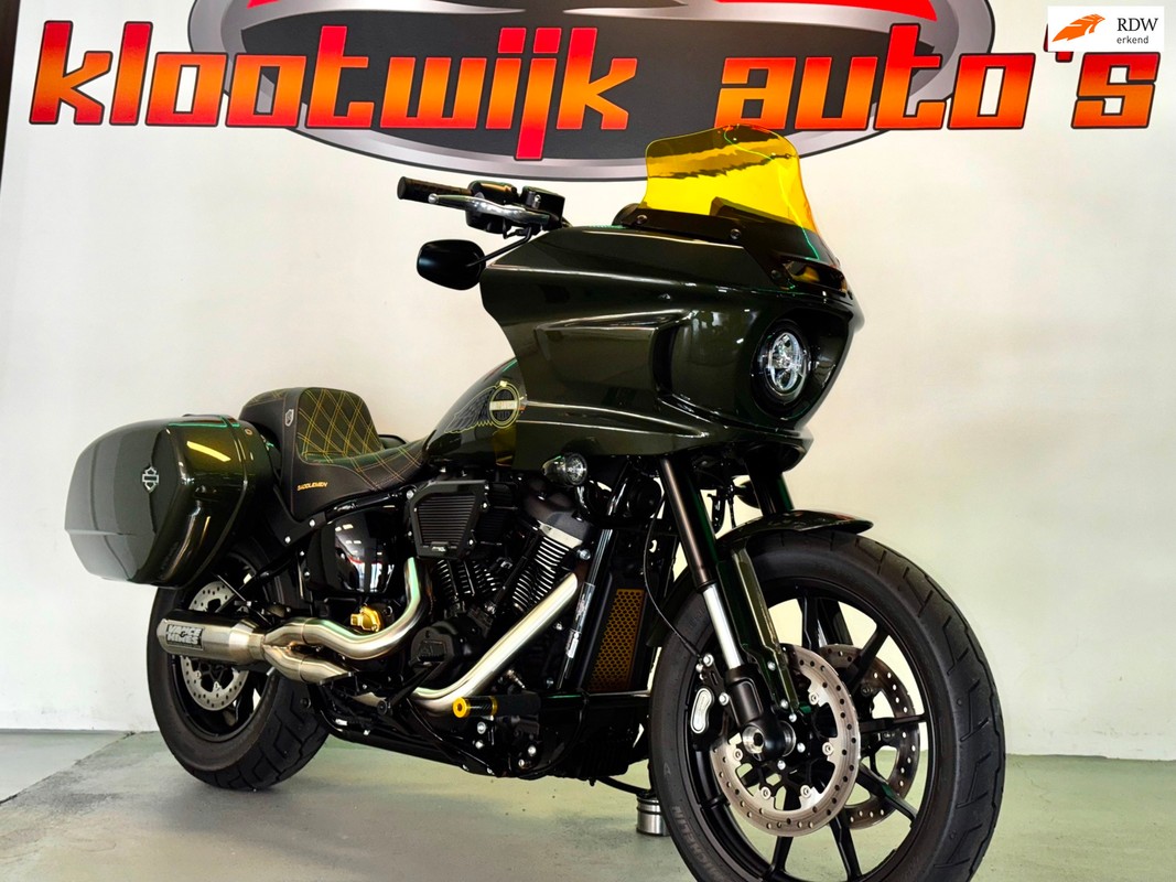 Harley-Davidson-Low Rider-Chopper FXLRST ST 117 Olive Green *Incl. BTW* CarPlay/Rockford/V&H/Stage 2 | Lease One en Lenen op Maat maken het mogelijk! Harley-Davidson-Low Rider-Chopper FXLRST ST 117 Olive Green *Incl. BTW* CarPlay/Rockford/V&H/Stage 2 | Lease One en Lenen op Maat maken het mogelijk!