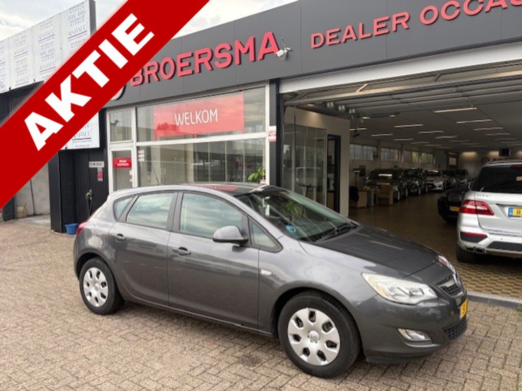 Opel-Astra-1.4 Turbo Edition | Lease One en Lenen op Maat maken het mogelijk!