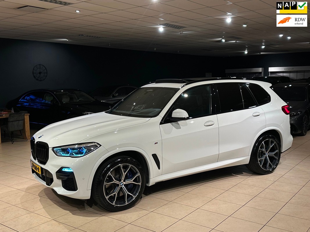 BMW-X5-XDrive40i M-SPORT/LASER/TREKHAAK/PANO/ACC/HUD | Lease One en Lenen op Maat maken het mogelijk!