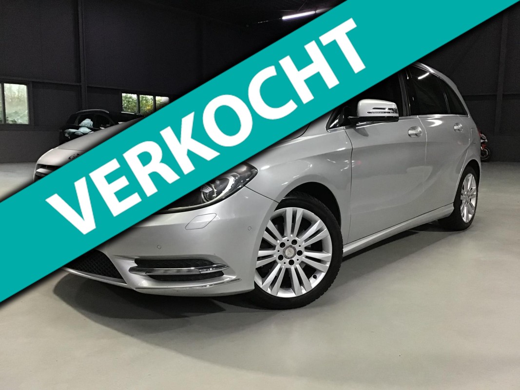 Mercedes-Benz-B-Klasse-200 Ambition I Automaat I Trekhaak I Hoge instap I Cruise control I Parksens v + a I Navi I Airco I Isofix | Lease One en Lenen op Maat maken het mogelijk! Mercedes-Benz-B-Klasse-200 Ambition I Automaat I Trekhaak I Hoge instap I Cruise control I Parksens v + a I Navi I Airco I Isofix | Lease One en Lenen op Maat maken het mogelijk!