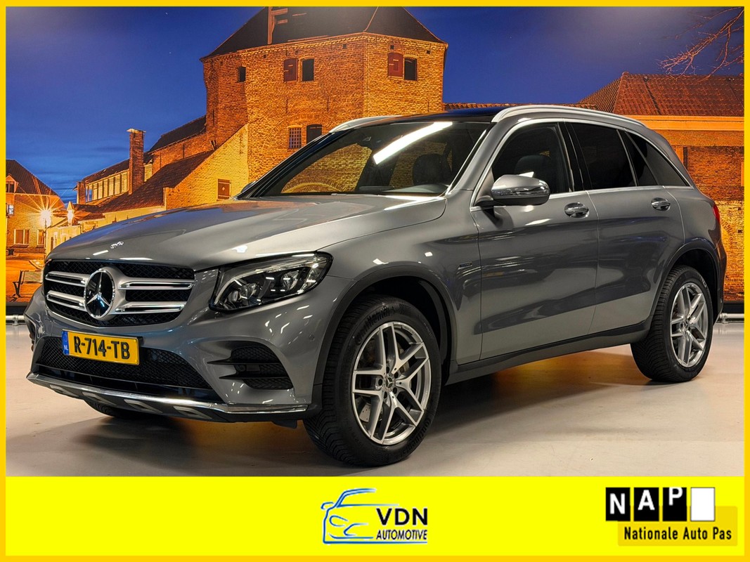 Mercedes-Benz-GLC-350e 4Matic AMG Panodak Burmester | Lease One en Lenen op Maat maken het mogelijk!
