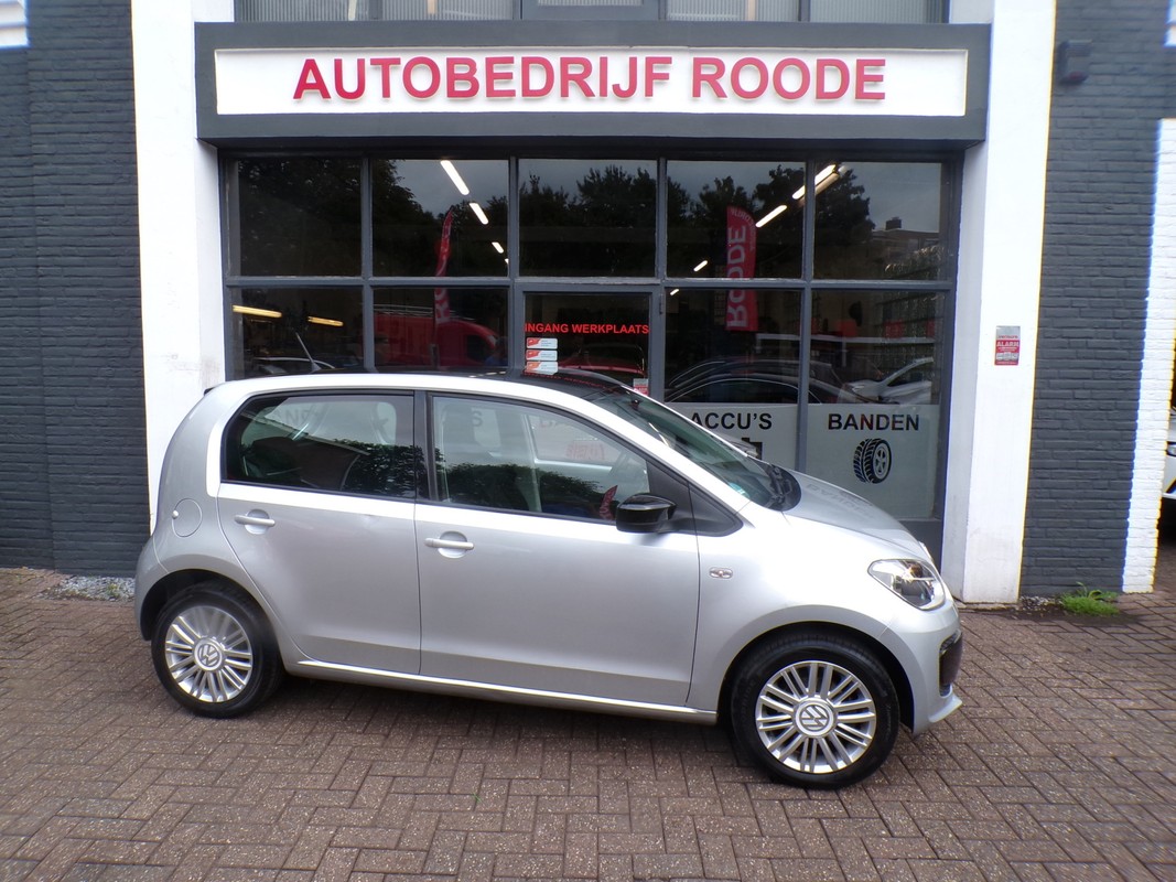 Volkswagen-up!-1.0 5-Drs Special Edition! | Lease One en Lenen op Maat maken het mogelijk! Volkswagen-up!-1.0 5-Drs Special Edition! | Lease One en Lenen op Maat maken het mogelijk!