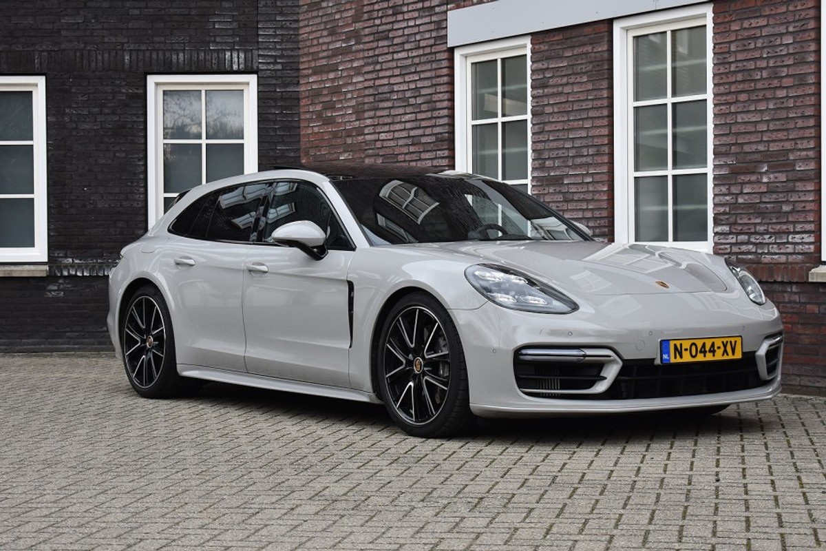 Porsche-Panamera-2.9 4 E-Hybrid - Dealer OH - Volle auto - Pano Wij zijn op afspraak geopend! Graag bellen voor uw komst. | Lease One en Lenen op Maat maken het mogelijk!