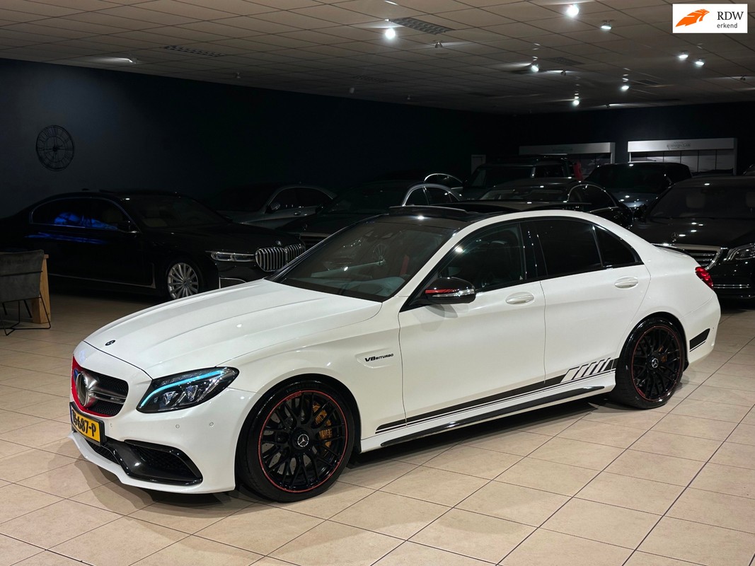 Mercedes-Benz-C-Klasse-C63 S AMG EDITION 1/CERAMIC/CARBON/PANO/DTR/VOLL | Lease One en Lenen op Maat maken het mogelijk!