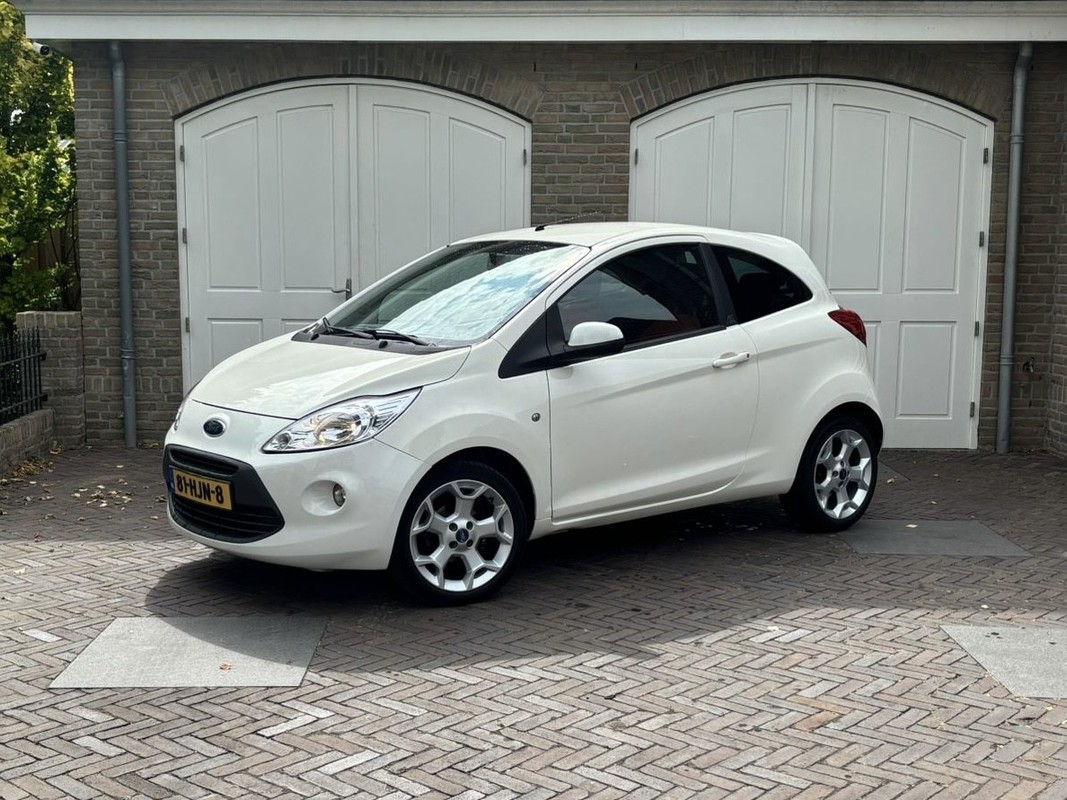 Ford-Ka-1.2 Titanium | Lease One en Lenen op Maat maken het mogelijk!