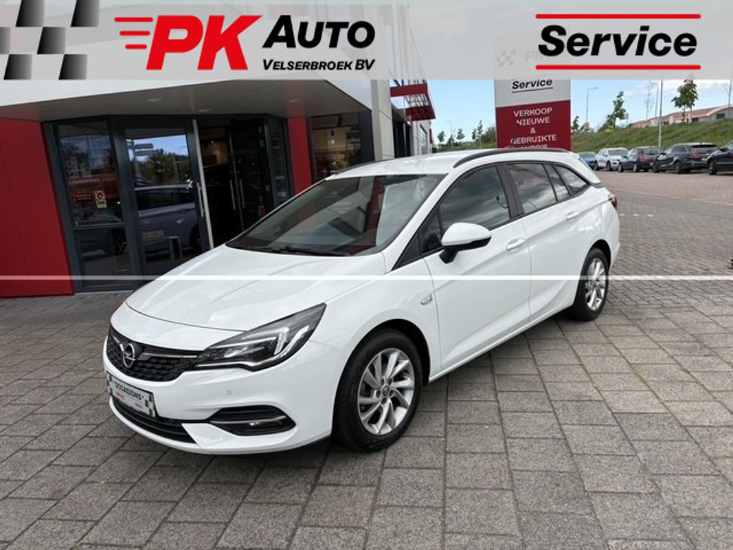 Opel-Astra-Sports Tourer 1.2 Edition | Navi | Trekhaak | Cruise | 127.976 km | Lease One en Lenen op Maat maken het mogelijk! Opel-Astra-Sports Tourer 1.2 Edition | Navi | Trekhaak | Cruise | 127.976 km | Lease One en Lenen op Maat maken het mogelijk!