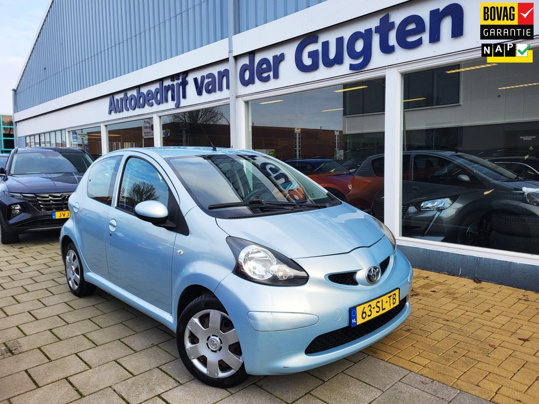 Toyota-Aygo-1.0-12V + / Elek. ramen / | Lease One en Lenen op Maat maken het mogelijk! Toyota-Aygo-1.0-12V + / Elek. ramen / | Lease One en Lenen op Maat maken het mogelijk!