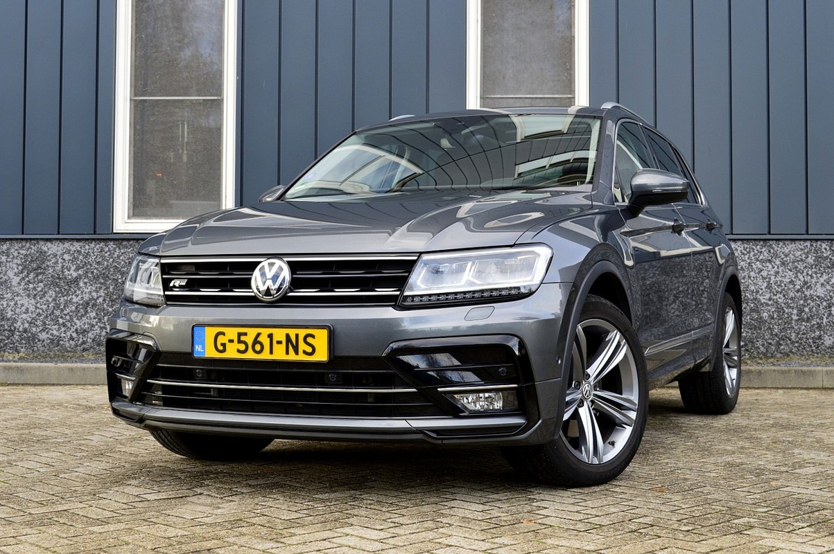 Volkswagen-Tiguan-2.0 TSI 4Motion Highline Business R-Line | Lease One en Lenen op Maat maken het mogelijk!