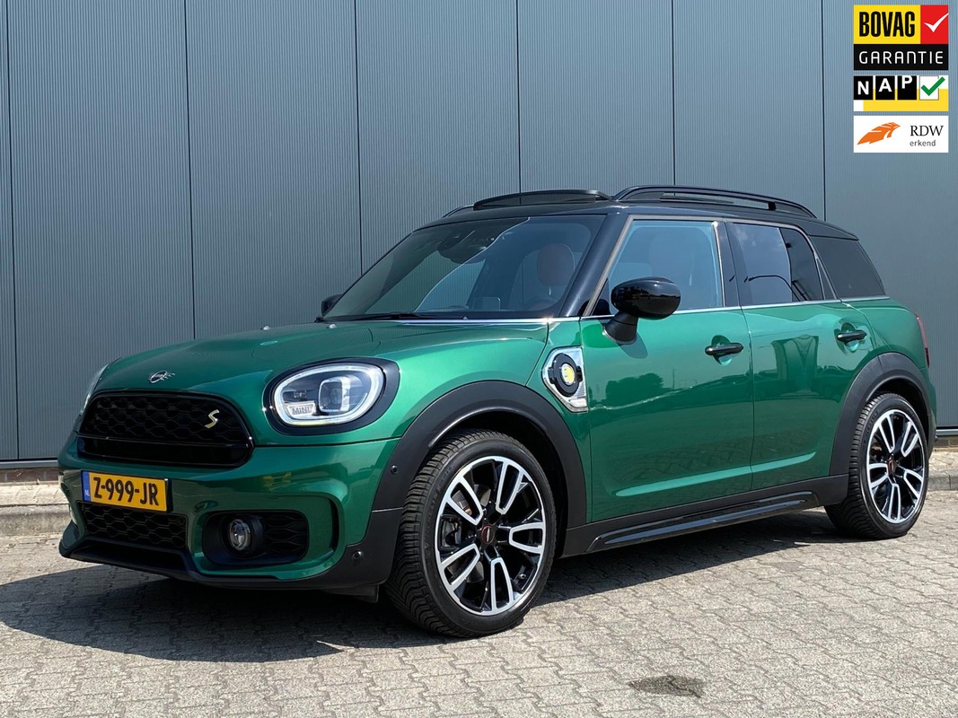 MINI-Countryman-2.0 Cooper S E ALL4 | Leder | Panoramadak | Harman Kardon | CarPlay | Head-Up | BOVAG Garantie | Lease One en Lenen op Maat maken het mogelijk!