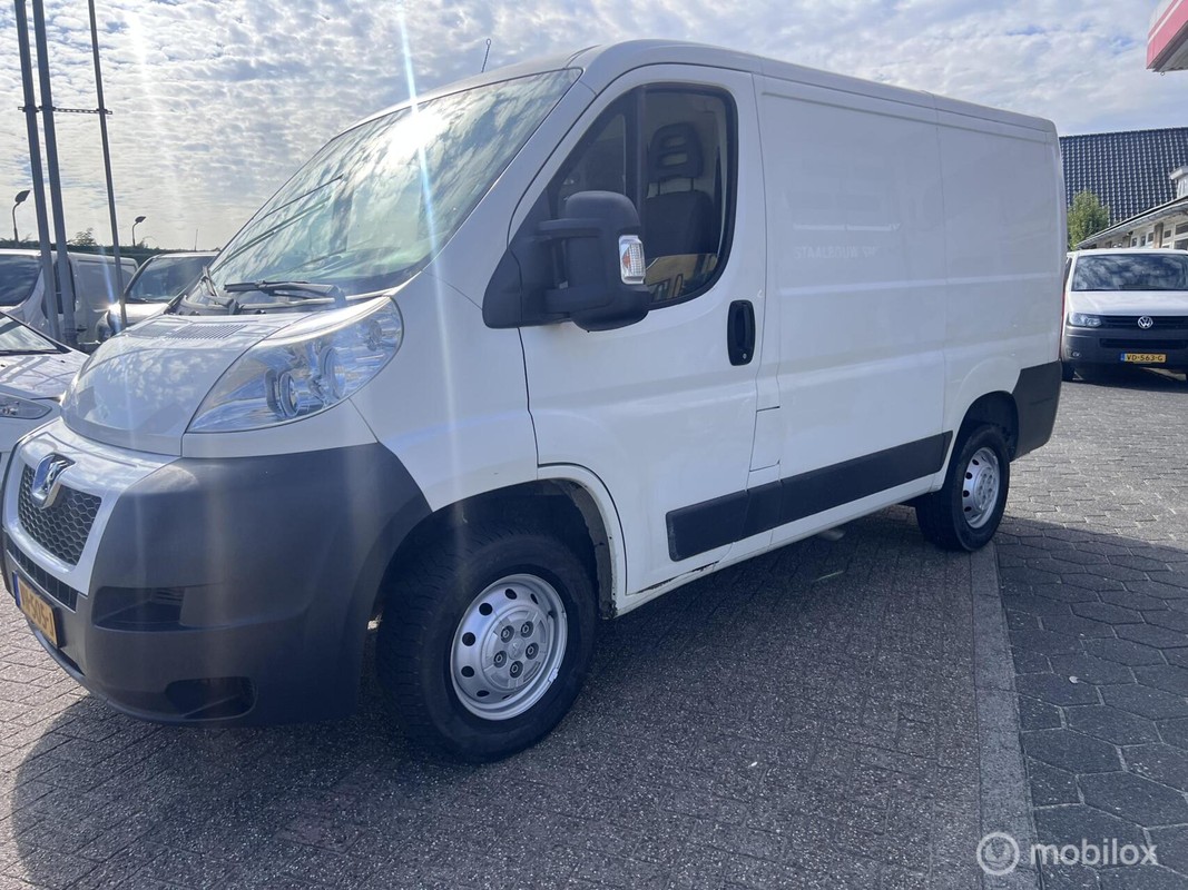 Peugeot-Boxer-Bestel 330 2.2 HDI L1H1 Profit+ | Lease One en Lenen op Maat maken het mogelijk!
